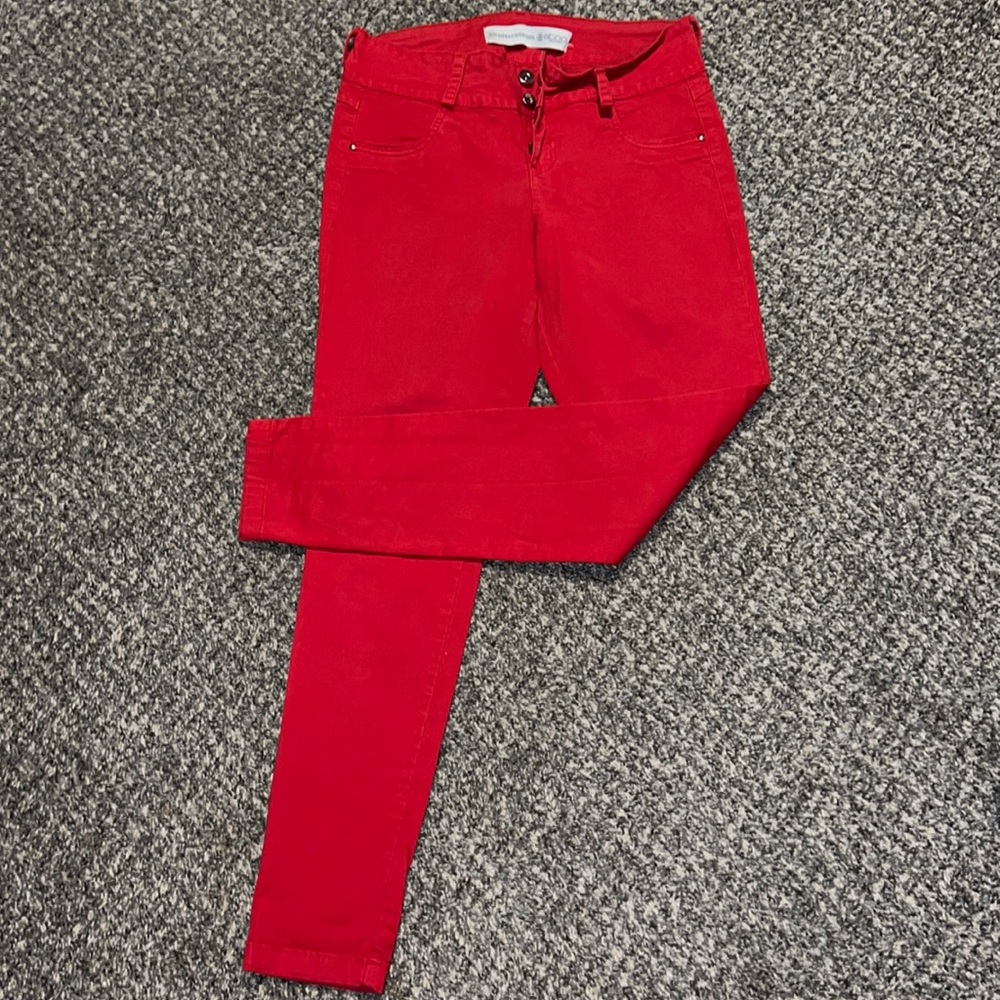 Red Jean stretch